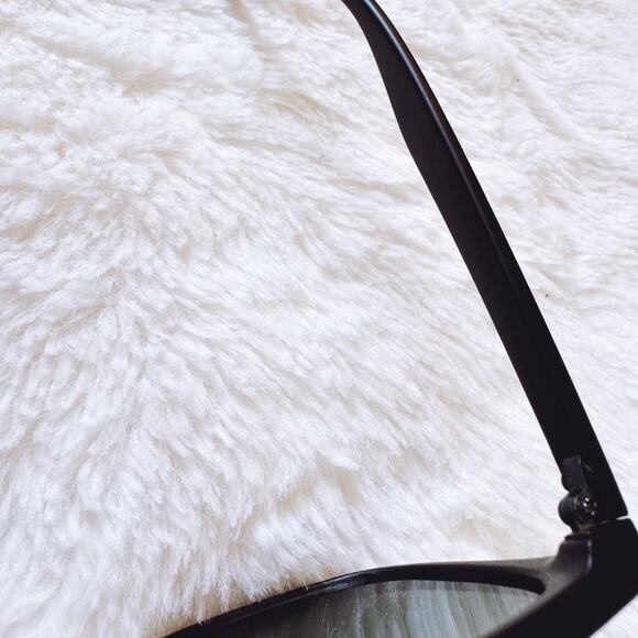 Maura Black W/ Green Lenses Oversized Oval Horn Rims Sunglasses - Picture 5 of 11